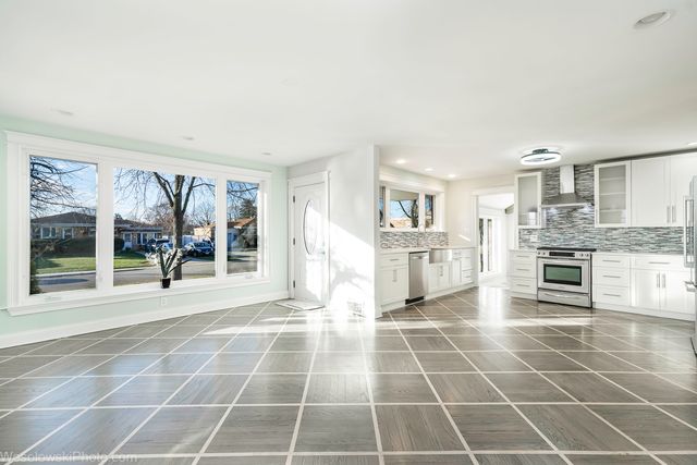 2729 Park Street, Franklin Park, IL 60131