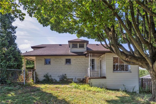 1505 Raymond Ave, Latrobe, PA 15650