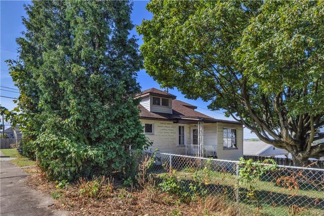 1505 Raymond Ave, Latrobe, PA 15650