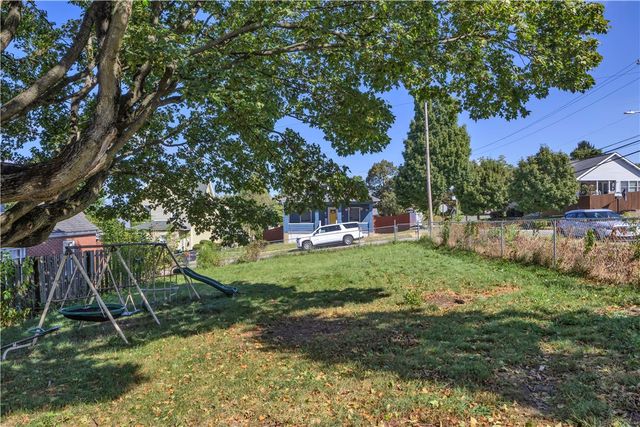 1505 Raymond Ave, Latrobe, PA 15650