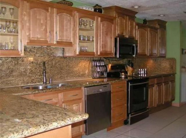 19112 W W Lake, Hialeah, FL 33015