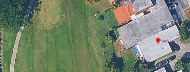 19112 W W Lake, Hialeah, FL 33015