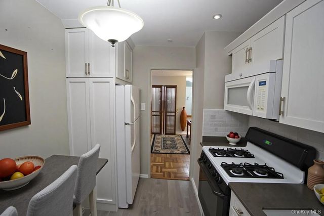 123-40 83rd Ave Avenue 6D, Kew Gardens, NY 11415