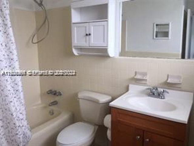 250 S Shore Dr 5, Miami Beach, FL 33141