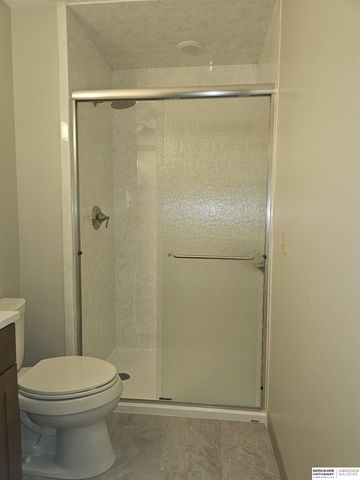 4909 Giles Road, Omaha, NE 68157