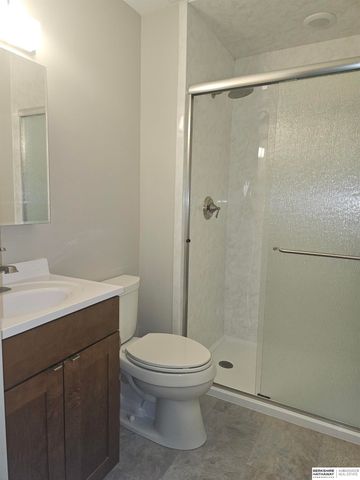 4909 Giles Road, Omaha, NE 68157