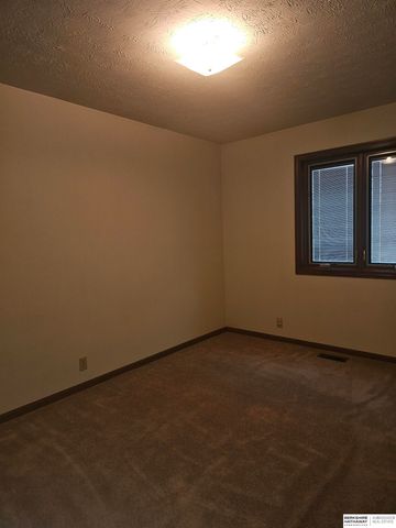 4909 Giles Road, Omaha, NE 68157