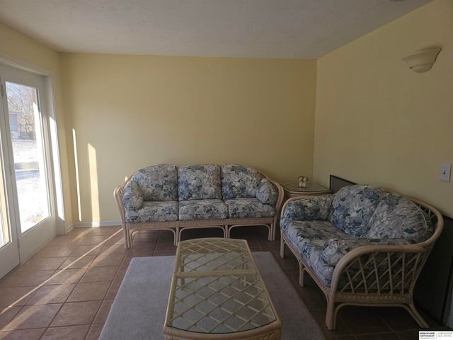 4909 Giles Road, Omaha, NE 68157