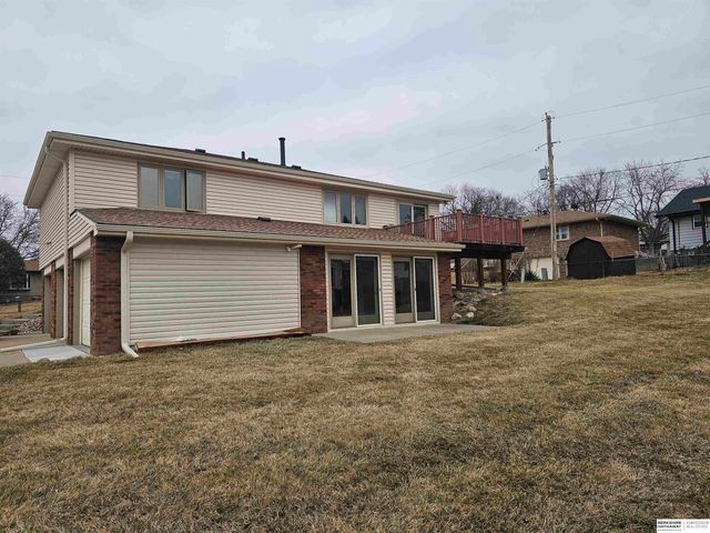 4909 Giles Road, Omaha, NE 68157