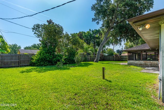 1971 Menger Circle, South Daytona, FL 32119