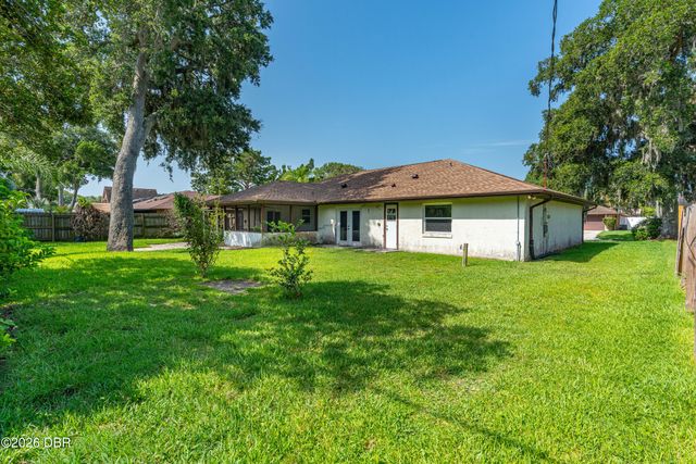1971 Menger Circle, South Daytona, FL 32119