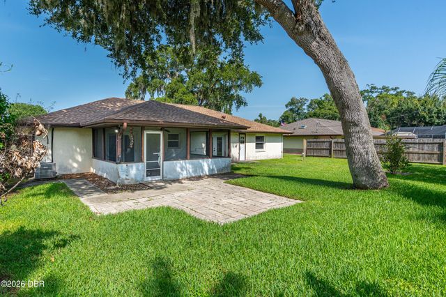 1971 Menger Circle, South Daytona, FL 32119