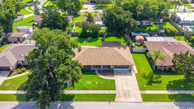 1971 Menger Circle, South Daytona, FL 32119