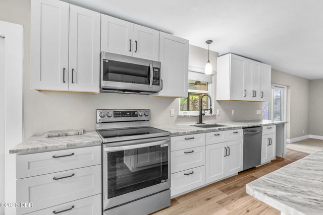 1971 Menger Circle, South Daytona, FL 32119