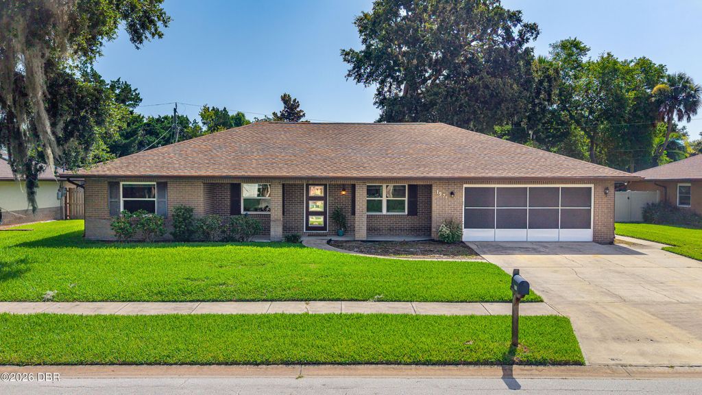 1971 Menger Circle, South Daytona, FL 32119