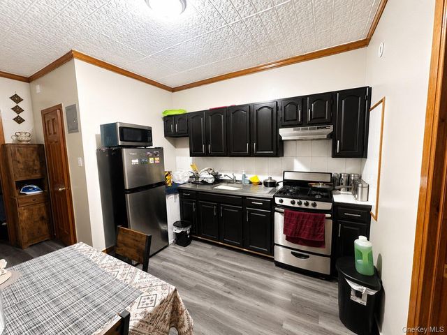 124 32nd Street, Brooklyn, NY 11232