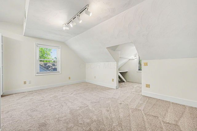 93 N Harding Road, Columbus, OH 43209