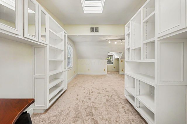 93 N Harding Road, Columbus, OH 43209