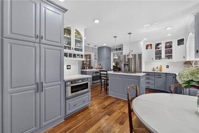 12816 Sagamore Road, Leawood, KS 66209