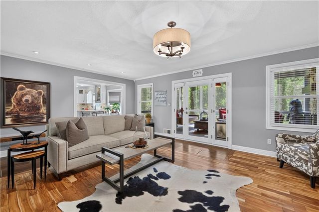 12816 Sagamore Road, Leawood, KS 66209
