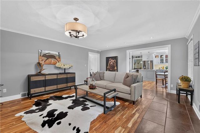 12816 Sagamore Road, Leawood, KS 66209