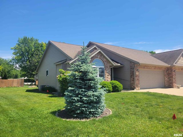618 MICKEL Parkway, Washington, IL 61571