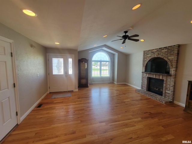 618 MICKEL Parkway, Washington, IL 61571