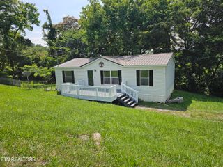277 Coolidge Rd, Lafollette, TN 37766