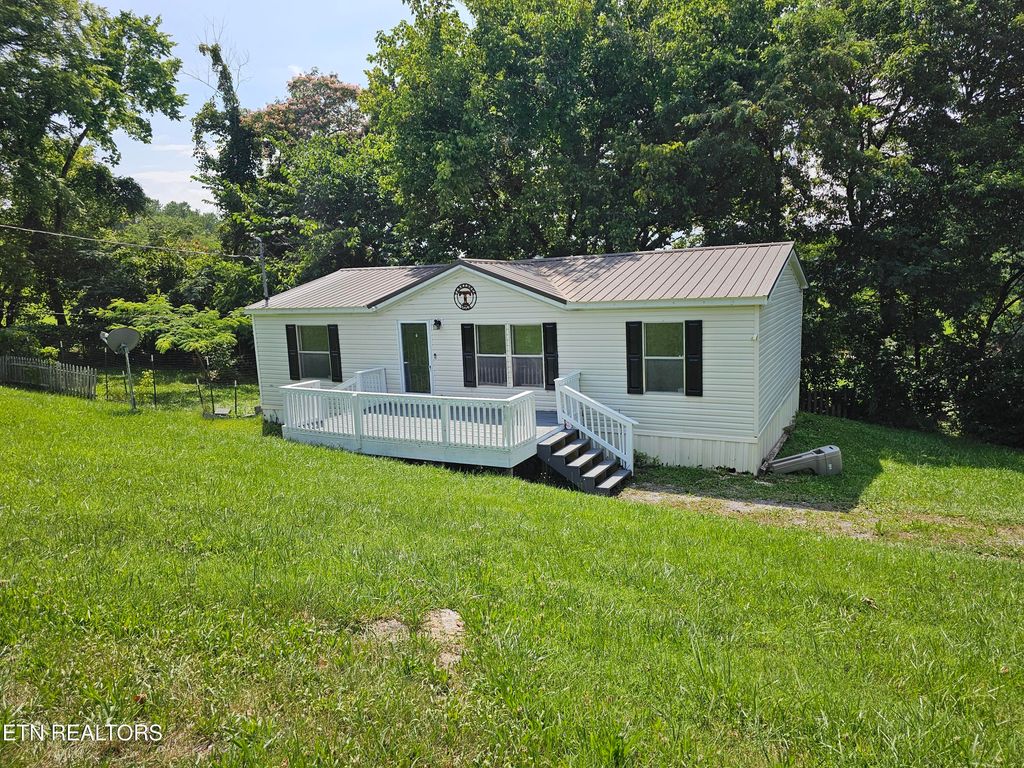 277 Coolidge Rd, Lafollette, TN 37766