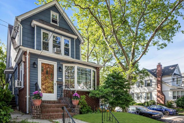 8919 69th Avenue, Forest Hills, NY 11375