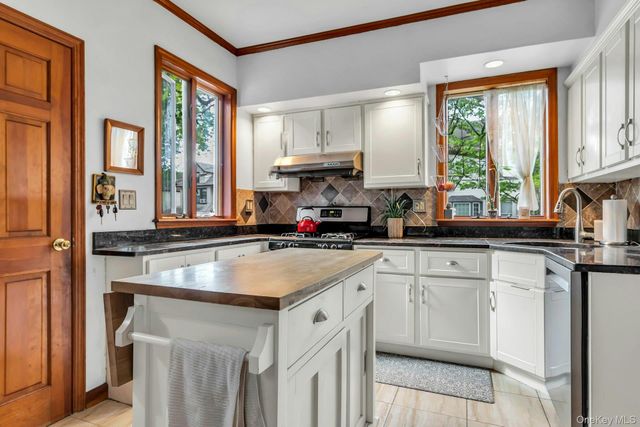 8919 69th Avenue, Forest Hills, NY 11375