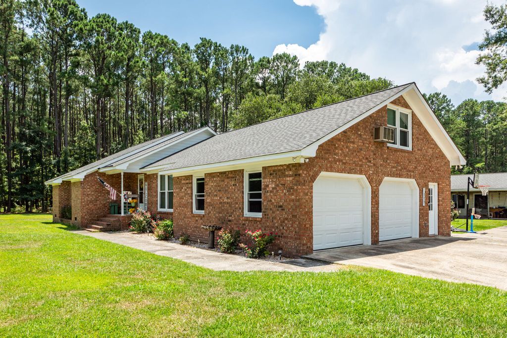 113 Tunnel Road, Summerville, SC 29483