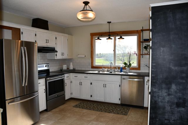 17976 120th Avenue NE, Thief River Falls, MN 56701