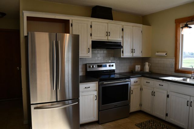 17976 120th Avenue NE, Thief River Falls, MN 56701