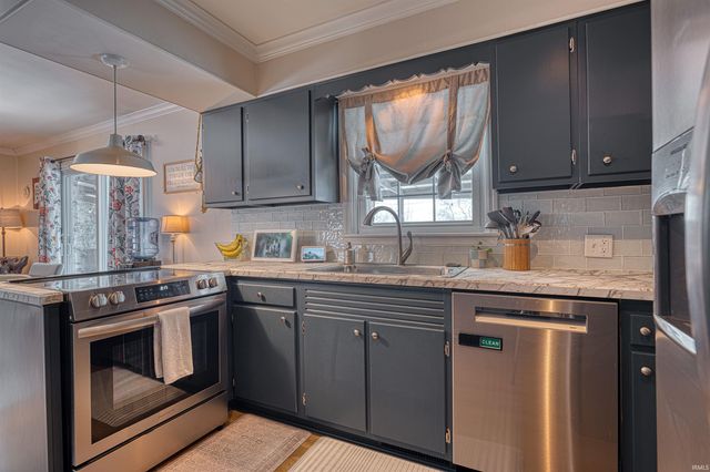 5822 Hamilton Drive, Evansville, IN 47711