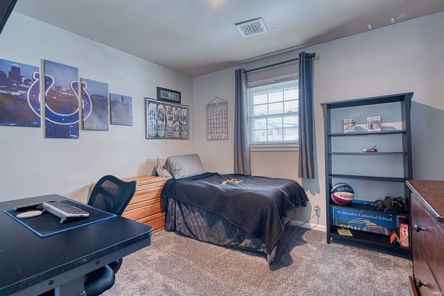 5822 Hamilton Drive, Evansville, IN 47711