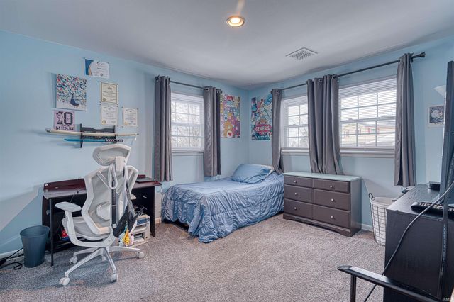 5822 Hamilton Drive, Evansville, IN 47711