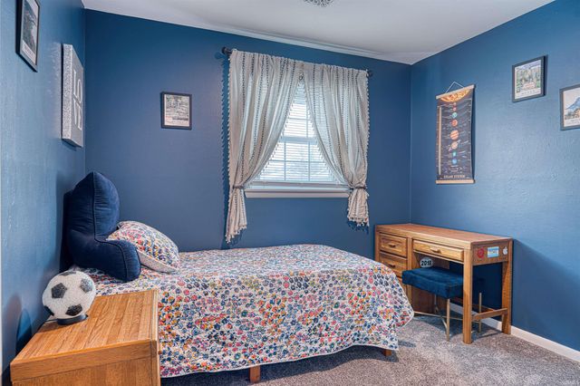 5822 Hamilton Drive, Evansville, IN 47711