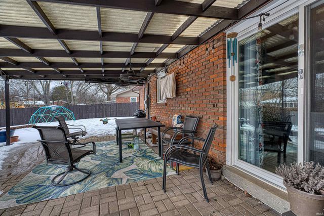 5822 Hamilton Drive, Evansville, IN 47711