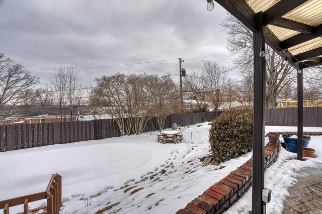 5822 Hamilton Drive, Evansville, IN 47711