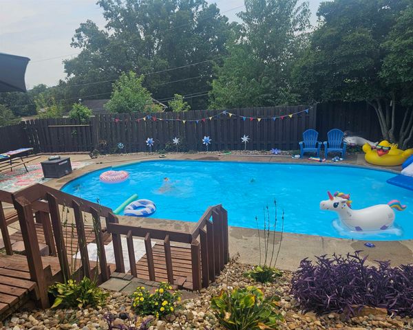 5822 Hamilton Drive, Evansville, IN 47711