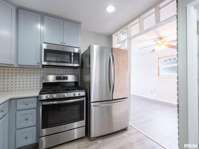 5517 N RENWOOD Avenue, Peoria, IL 61614