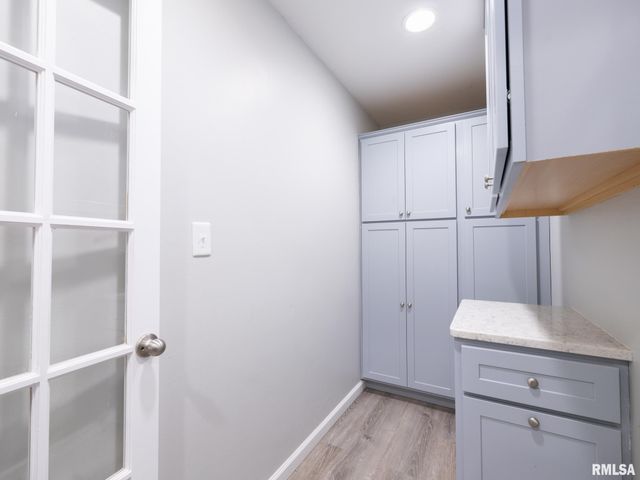 5517 N RENWOOD Avenue, Peoria, IL 61614