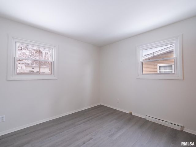 5517 N RENWOOD Avenue, Peoria, IL 61614