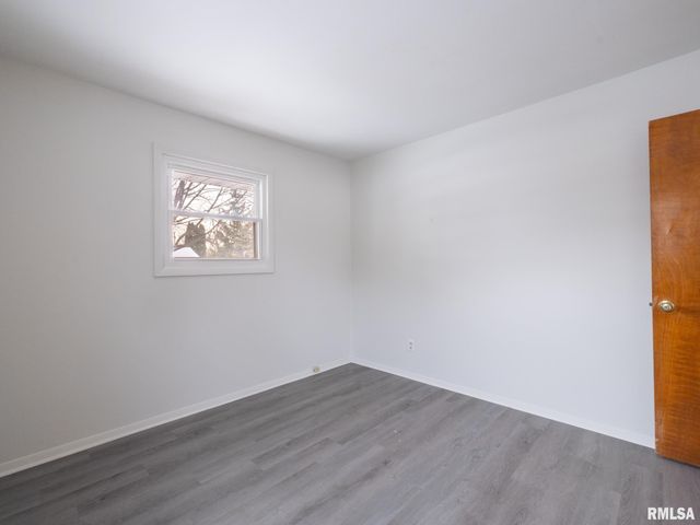 5517 N RENWOOD Avenue, Peoria, IL 61614