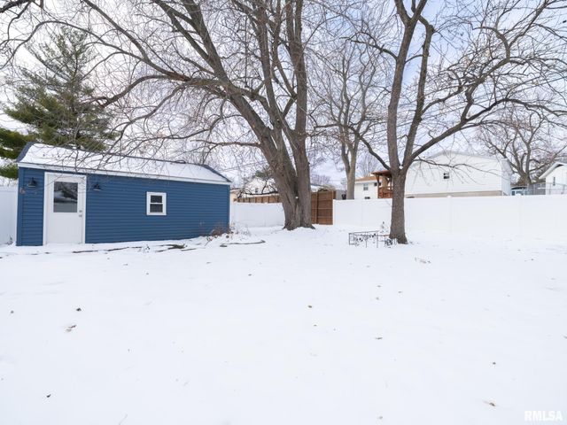 5517 N RENWOOD Avenue, Peoria, IL 61614