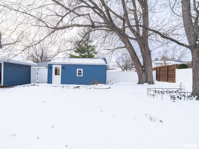 5517 N RENWOOD Avenue, Peoria, IL 61614