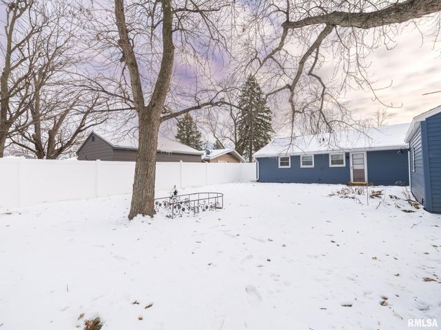 5517 N RENWOOD Avenue, Peoria, IL 61614