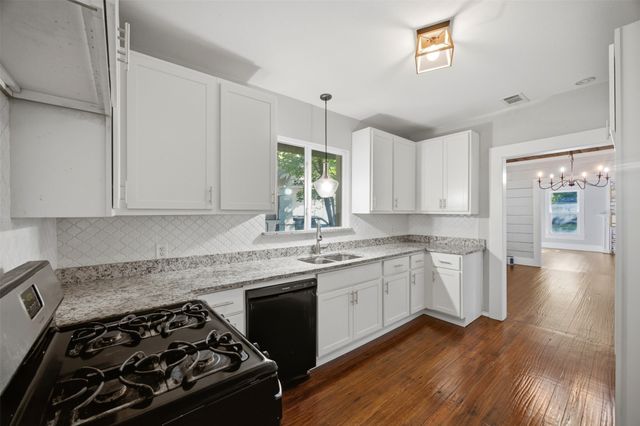 603 N Mckinney Street, Ennis, TX 75119