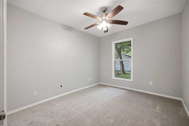 603 N Mckinney Street, Ennis, TX 75119